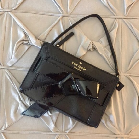 kate spade Handbags - Kate Spade NY Bow Valley Kai Crossbody/Wristlet